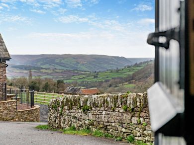 Mawr Well Cottage (OC-MAWRW) Mawr Well Cottage (OC-MAWRW)