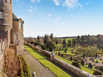 Coach House East - Drummond Castle (OC-90802)