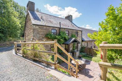 Brecon Beacons Farmhouse (OC-T32629)