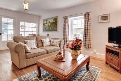 Eider Cottage, Near Bamburgh (OC-GD1437) Eider Cottage, Near Bamburgh (OC-GD1437)