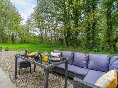 Rivers Edge Glamping River View (OC-87933) Rivers Edge Glamping River View (OC-87933)