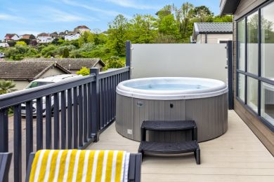 Collection 4 Hot Tub Lodge (OC-C41408) Collection 4 Hot Tub Lodge (OC-C41408)