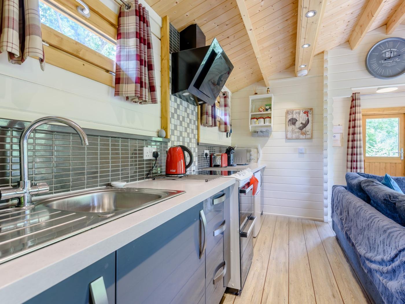 Alverstone Rustic Cabin | Sandown