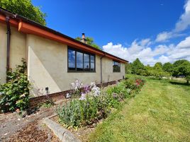 Nutwood Lodge