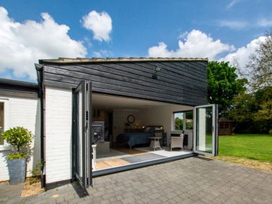 The Studio - Strumpshaw (OC-92295) The Studio - Strumpshaw (OC-92295)