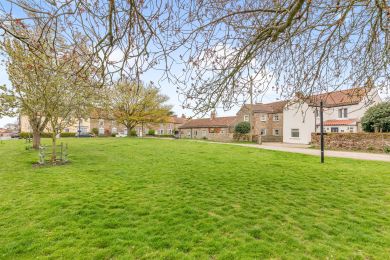 Fox Cottage - Catterick Village (OC-F31923)