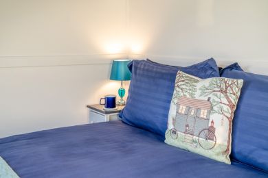 Shepherds Hut at Ridge Hall (OC-WA052)