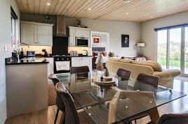 Buzzard Lodge