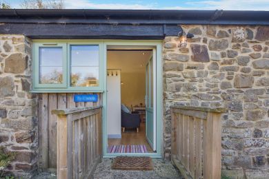 Love Cottage - Moylegrove (OC-L33512)