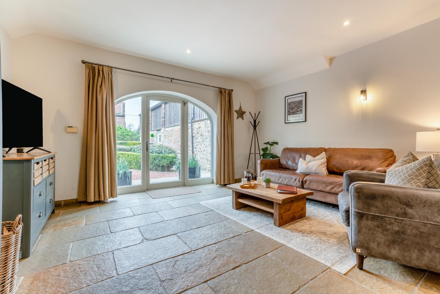 2 Bedroom Cottage in Crakehall - Dog Friendly Holiday Cottage in ...