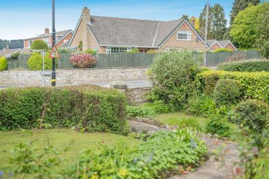 Grove House in Scalby (OC-S42779) Grove House in Scalby (OC-S42779)