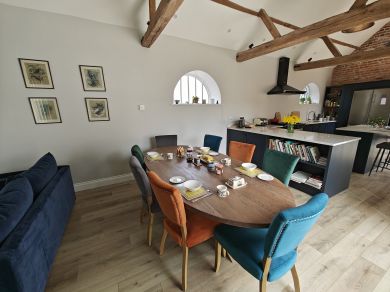 Iken Barn (OC-I29127)