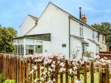 Carpenters Cottage St Helens (OC-76608) Carpenters Cottage St Helens (OC-76608)