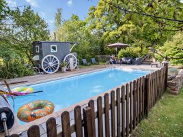 Nutkins Retreat