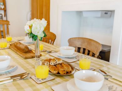 Snowdrop Cottage Hartland (OC-88143) Snowdrop Cottage Hartland (OC-88143)