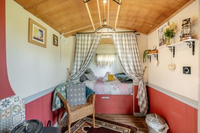 Lily - Holt Glamping (OC-L39009)