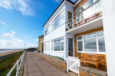 Flat 1 Beach House, 4 East Cliff (OC-4EAST)