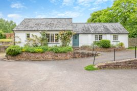 Apple Tree Cottage - East Forde Farm
