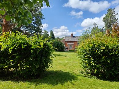 Eithinog Cottage (OC-E32742)