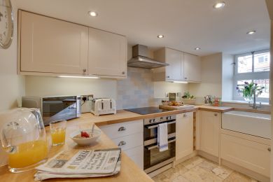 Holly Tree Cottage (OC-WA224) Holly Tree Cottage (OC-WA224)