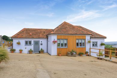 The Old Piggery - Heavenly Views Cottage (OC-H31873)