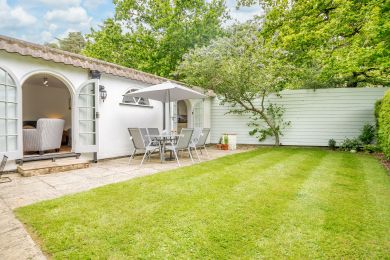Vine Cottage (OC-1720)