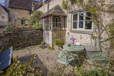 The Old Post Office - Chedworth (OC-O30916)