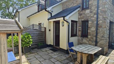 Beach Retreat - Oxwich (OC-B32621)