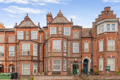 Cromer Town Four (OC-C45998) Cromer Town Four (OC-C45998)