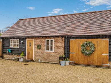 Strawberry Farm Cottage (OC-88364)