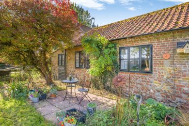 Wagtail Barn - Yaxham (OC-W33631)