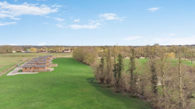 Rose Lodge (OC-R35078) Rose Lodge (OC-R35078)