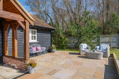 The Gate Lodge - Hawkspur Green (OC-T31798) The Gate Lodge - Hawkspur Green (OC-T31798)