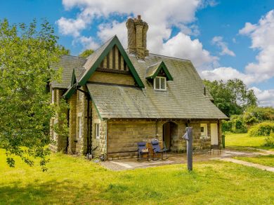 The Gate Lodge (OC-88620)