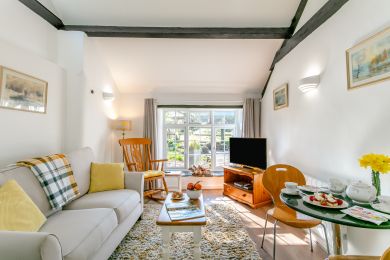 Willow Cottage - Bennetts Court (OC-W31810)