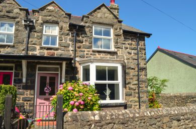 Cwtch Cottage (OC-M28964)