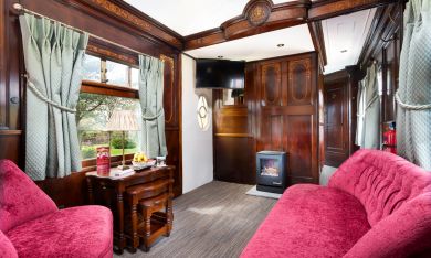 Esk Pullman Carriage (OC-M28844)
