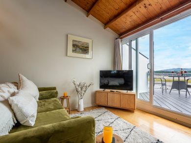 The Lookout - South Snowdon Wharf (OC-87624) The Lookout - South Snowdon Wharf (OC-87624)
