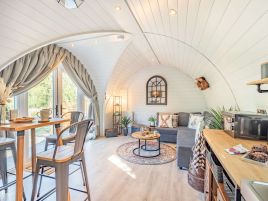 Rivers Edge Glamping Garden View