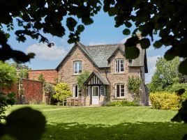 Courtyard Cottage