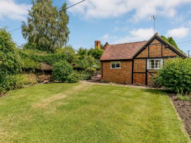 Bumble Bee Cottage At Bushley (OC-83780) Bumble Bee Cottage At Bushley (OC-83780)
