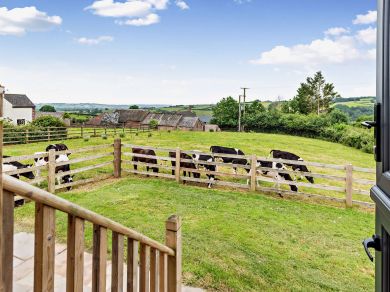 Shepherds Hut At Hill Farm (OC-96190) Shepherds Hut At Hill Farm (OC-96190)