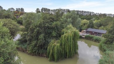 Kingfisher Lodge (OC-K39026)