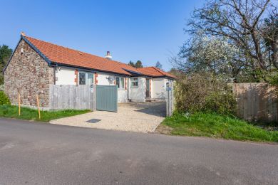 Barn Cottage - Falfield (OC-B31863)