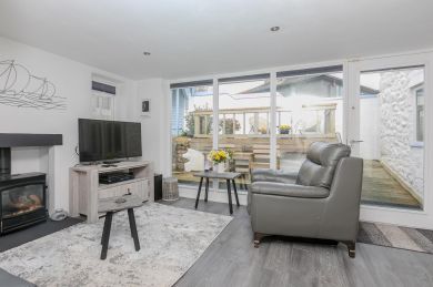 Knill Cottage West (OC-K30934)