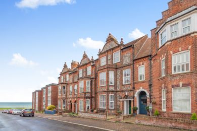 Cromer Town Four (OC-C45998) Cromer Town Four (OC-C45998)