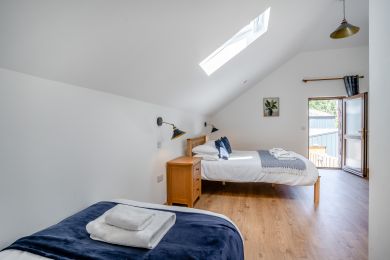 The Coach House - Y Ty Coets (OC-C32033)