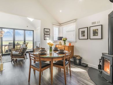 Seaview Crescent (OC-87876) Seaview Crescent (OC-87876)