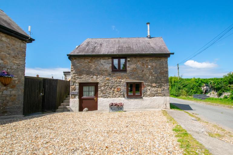 Granary Cottage | Granary Cottage in Gower