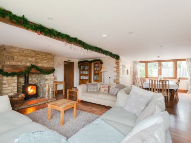 Harvest Barn - Witney (OC-CC028) Harvest Barn - Witney (OC-CC028)